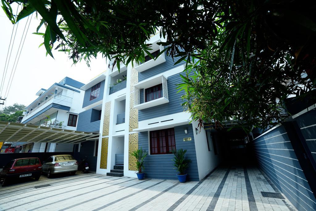 Beersheba Three Bed Room A/C Apartments Thiruvananthapuram Buitenkant foto
