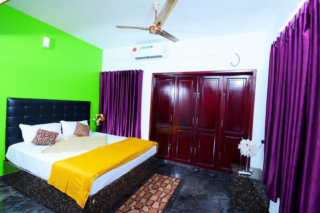 Beersheba Three Bed Room A/C Apartments Thiruvananthapuram Buitenkant foto