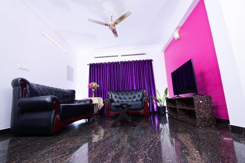 Beersheba Three Bed Room A/C Apartments Thiruvananthapuram Buitenkant foto