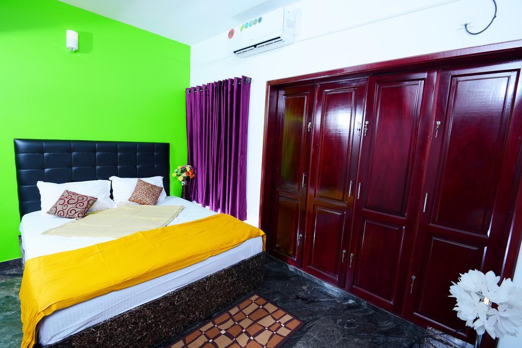 Beersheba Three Bed Room A/C Apartments Thiruvananthapuram Buitenkant foto