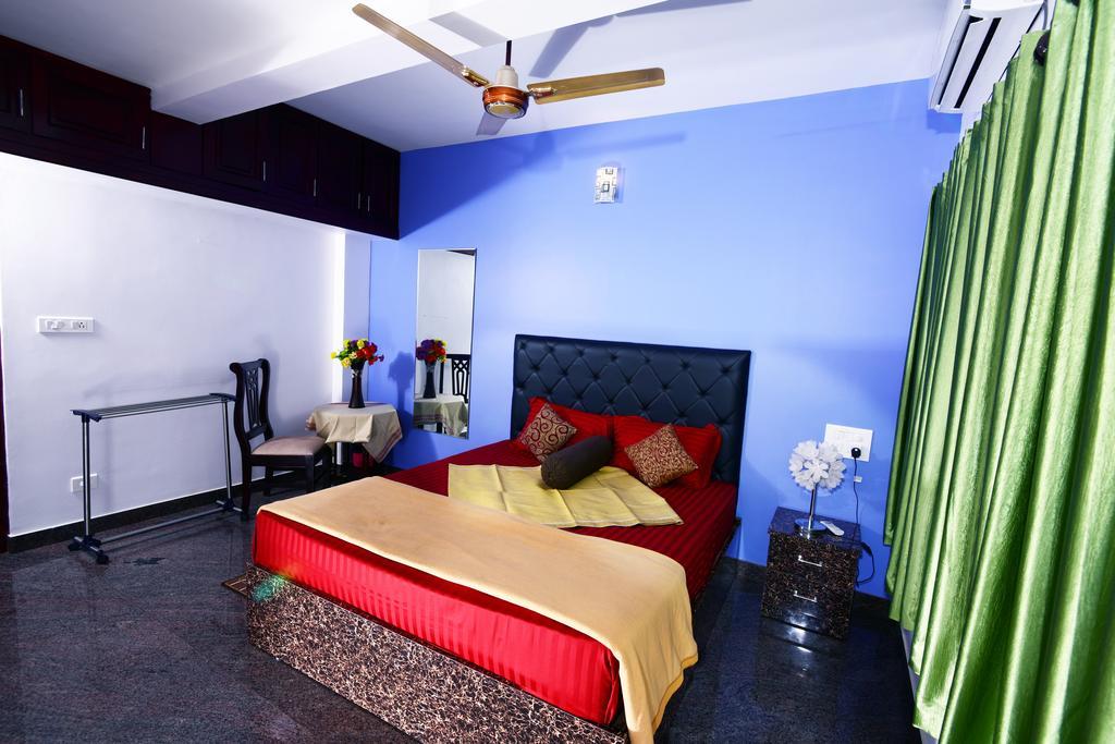 Beersheba Three Bed Room A/C Apartments Thiruvananthapuram Buitenkant foto
