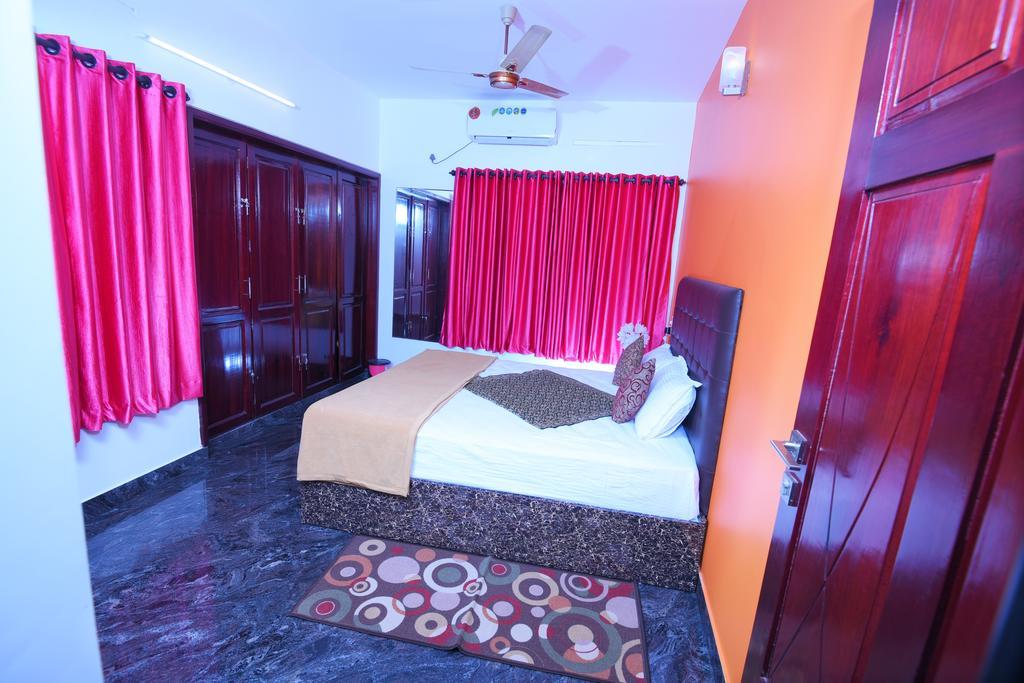 Beersheba Three Bed Room A/C Apartments Thiruvananthapuram Buitenkant foto