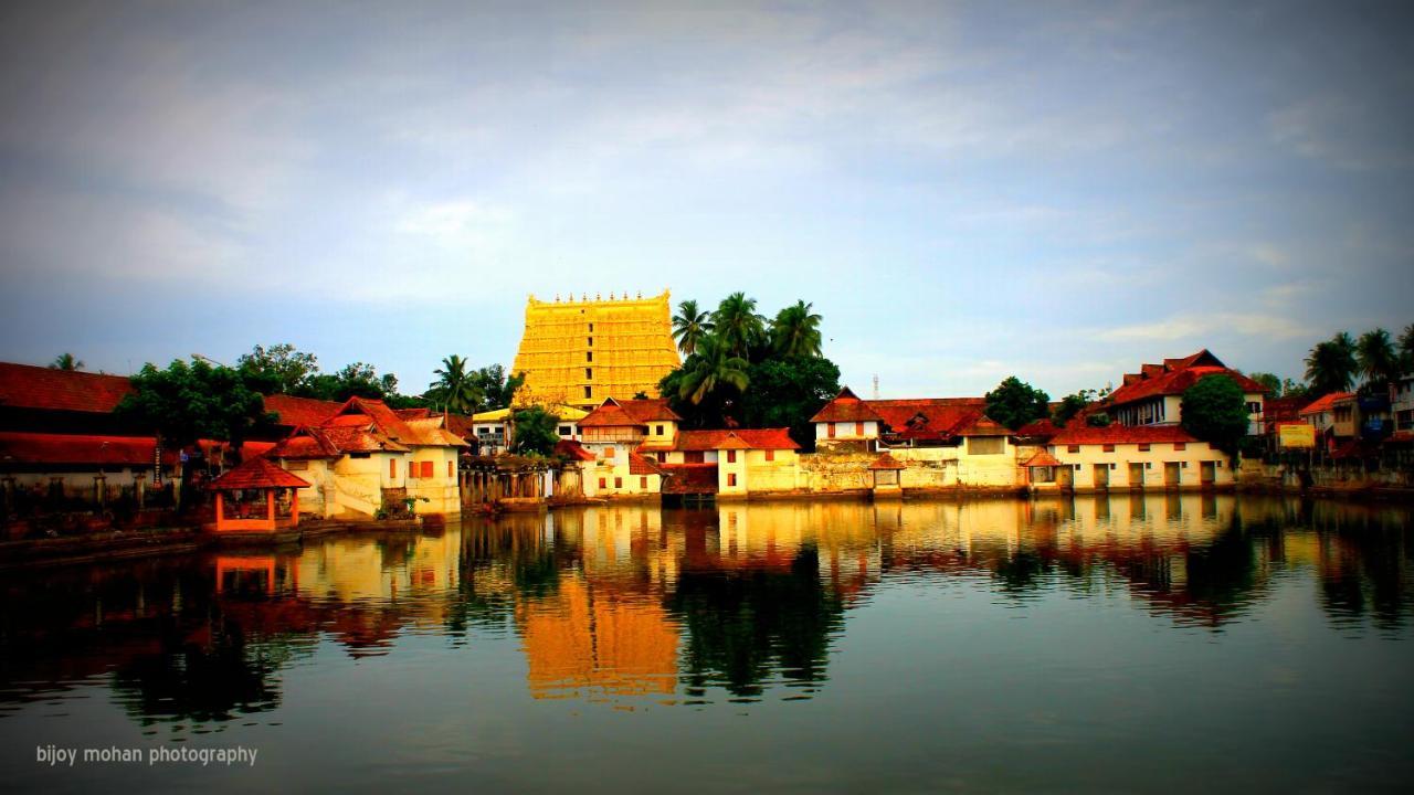 Beersheba Three Bed Room A/C Apartments Thiruvananthapuram Buitenkant foto