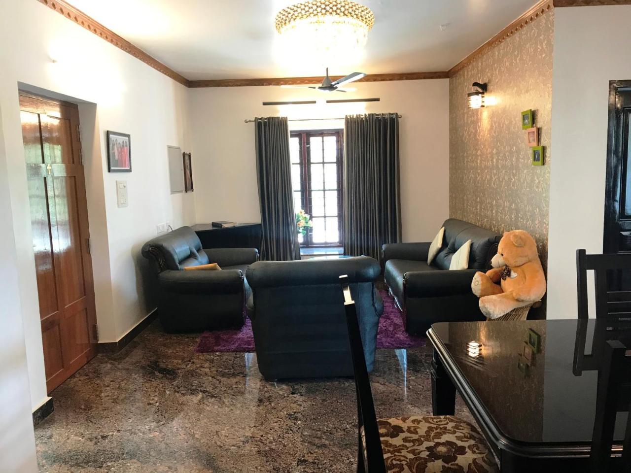 Beersheba Three Bed Room A/C Apartments Thiruvananthapuram Buitenkant foto