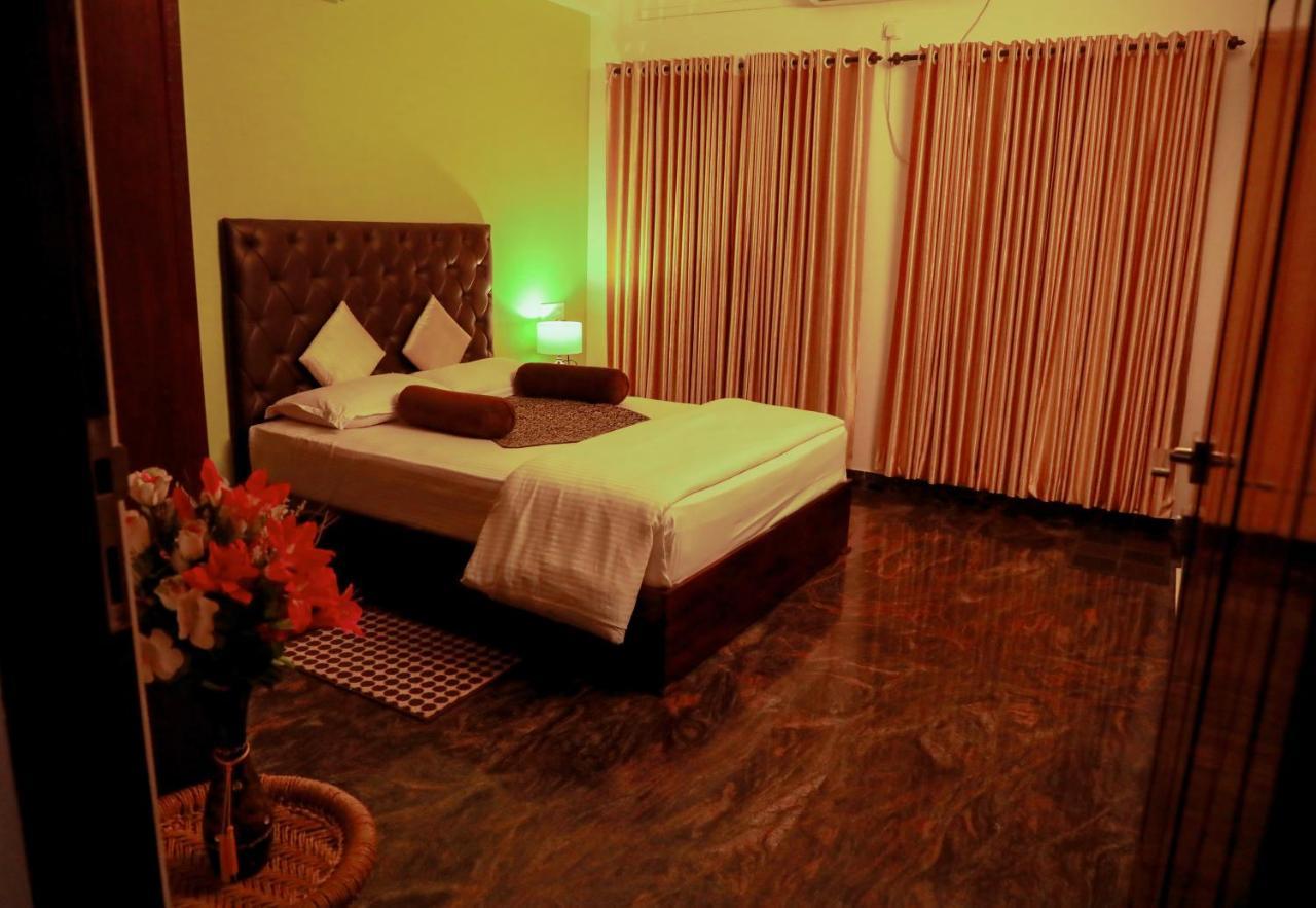 Beersheba Three Bed Room A/C Apartments Thiruvananthapuram Buitenkant foto