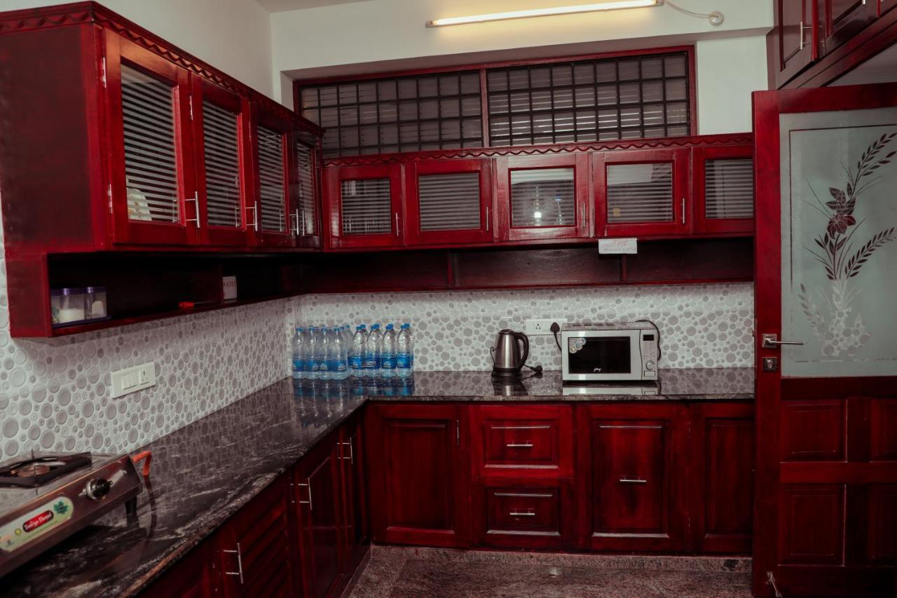 Beersheba Three Bed Room A/C Apartments Thiruvananthapuram Buitenkant foto