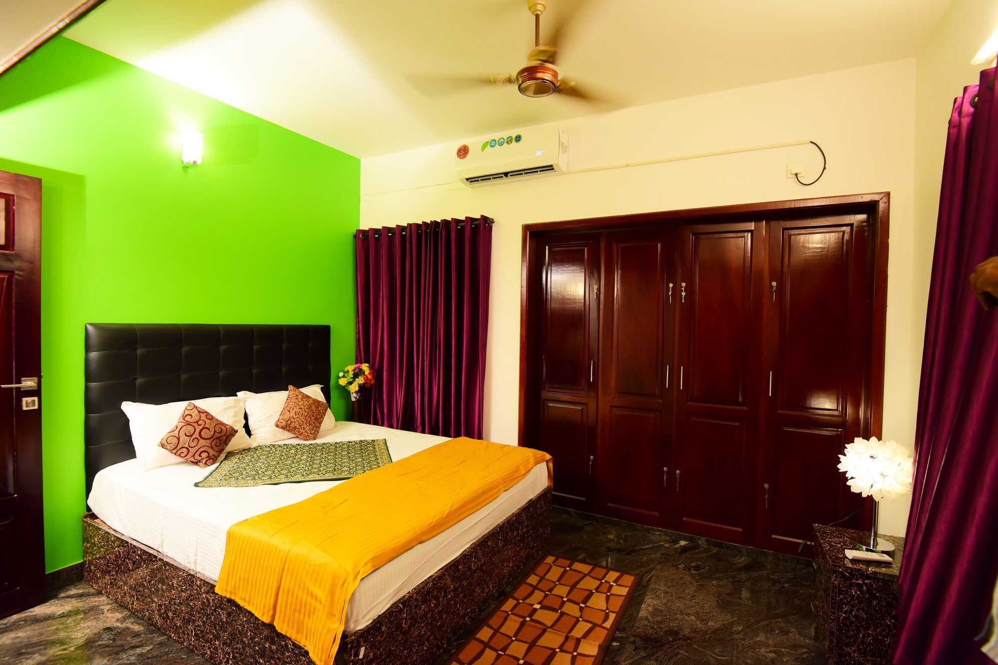 Beersheba Three Bed Room A/C Apartments Thiruvananthapuram Buitenkant foto
